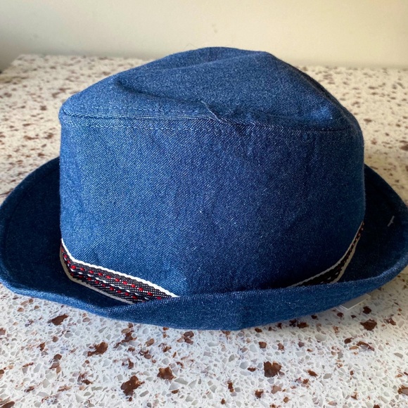 Hat - Picture 2 of 4